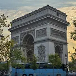 Apartment Between The Arc De Triomphe And The Sacr-Cur