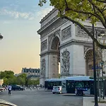 Apartment Between The Arc De Triomphe And The Sacr-Cur